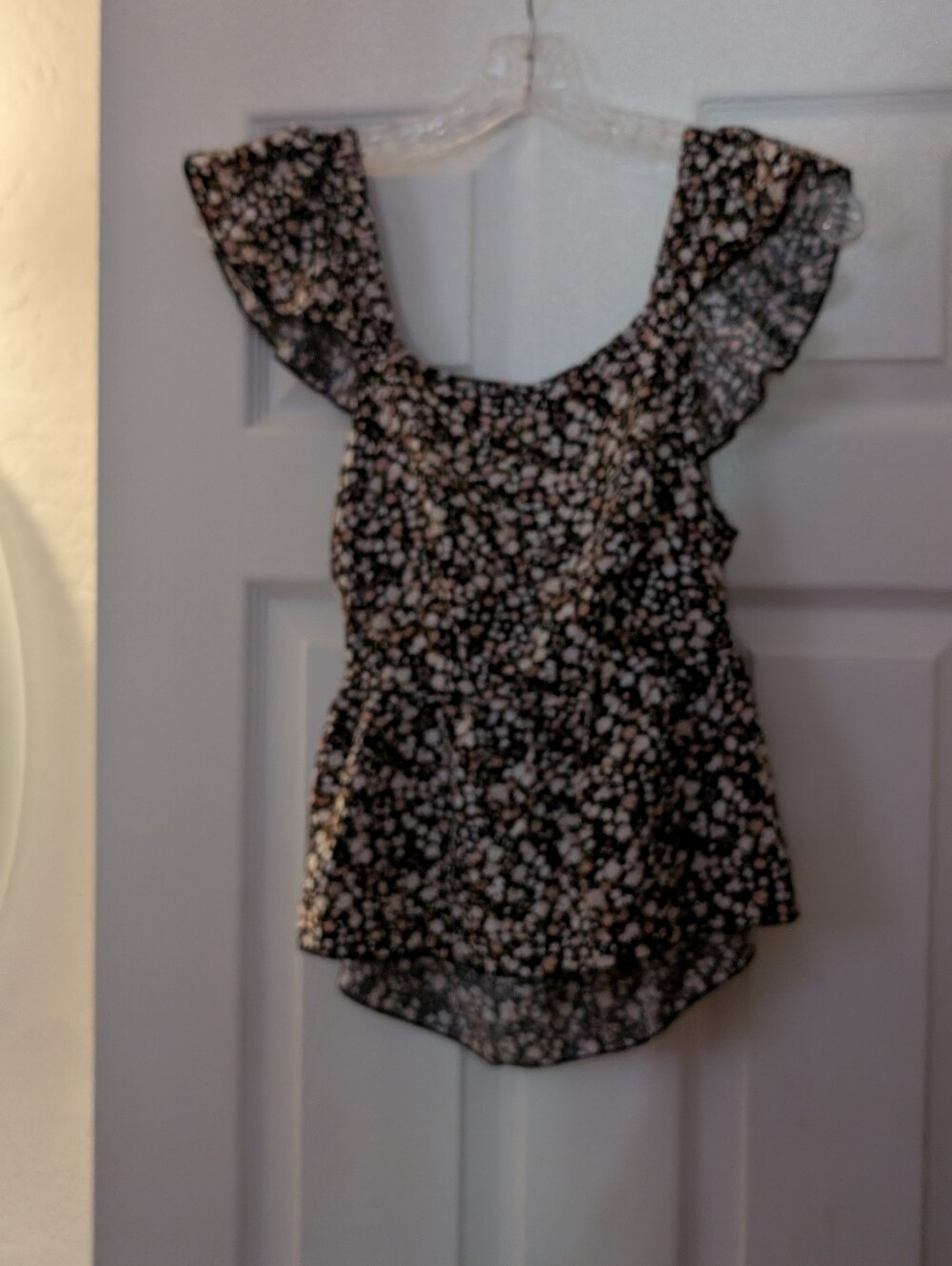 SHEIN Black Floral Flutter Sleeve Peplum Top